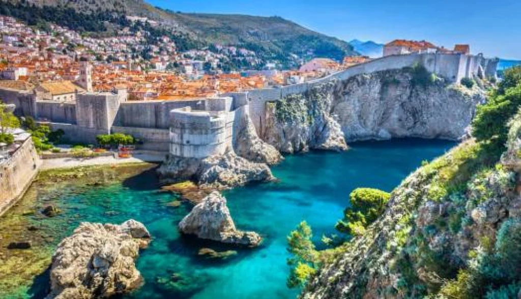 Otobüslü Balkan Rüyası Turu (Bütün Çevre Gezileri, Ekstra Turlar, Akşam Yemekleri ve Balkan Gecesi Dahil) (6 Gece Konaklama) 