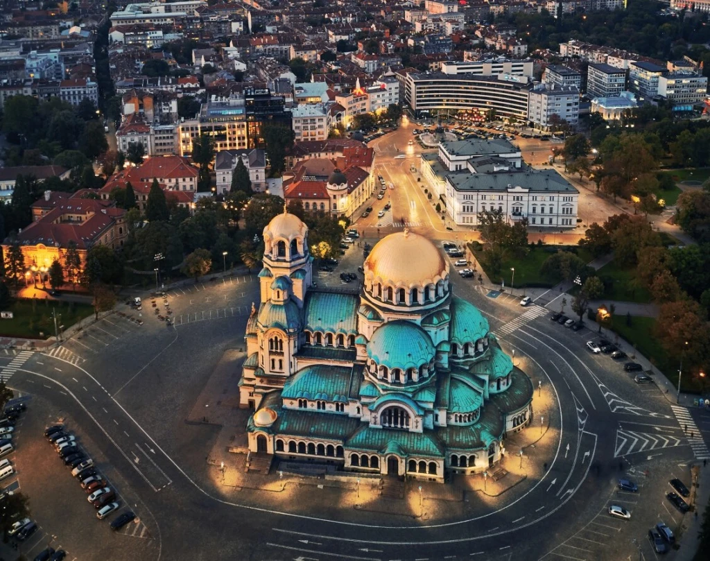 Bulgaristan’da Gezilecek Yerler: Sofya, Plovdiv, Rila, Varna & Nesebar (2025 Rehberi)