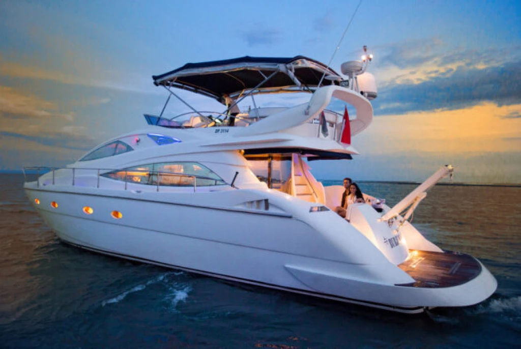 PRIVATE BOAT TOUR