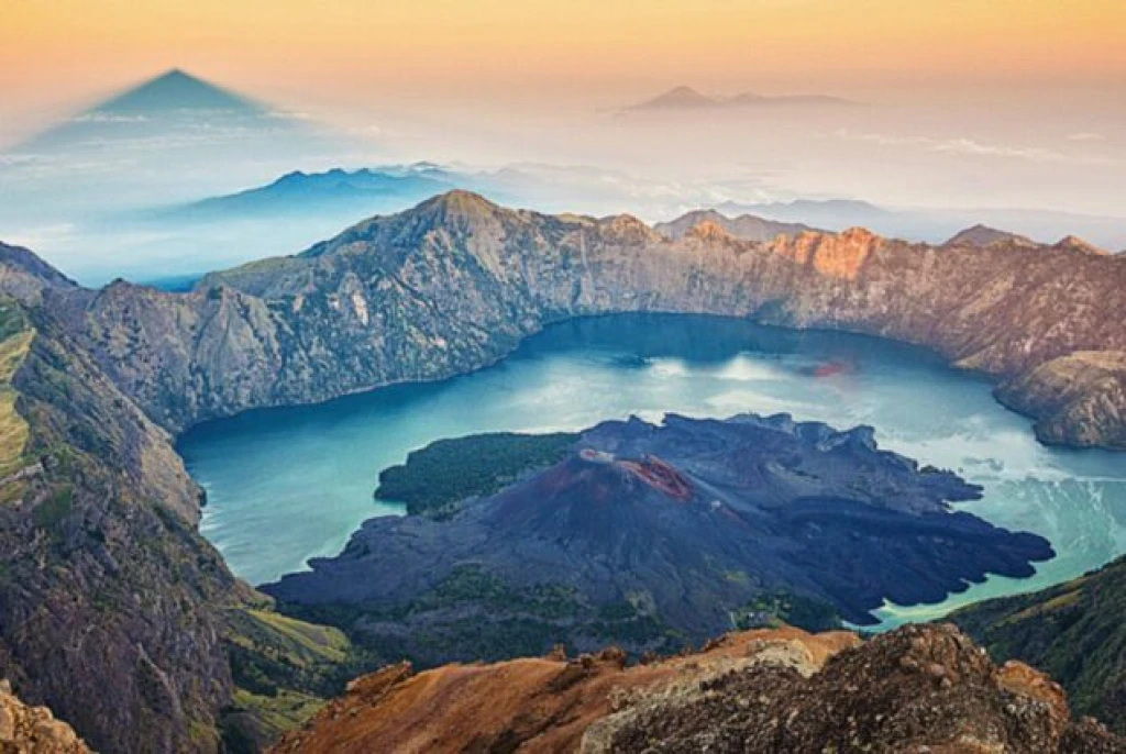 Rinjani Volcano Climb