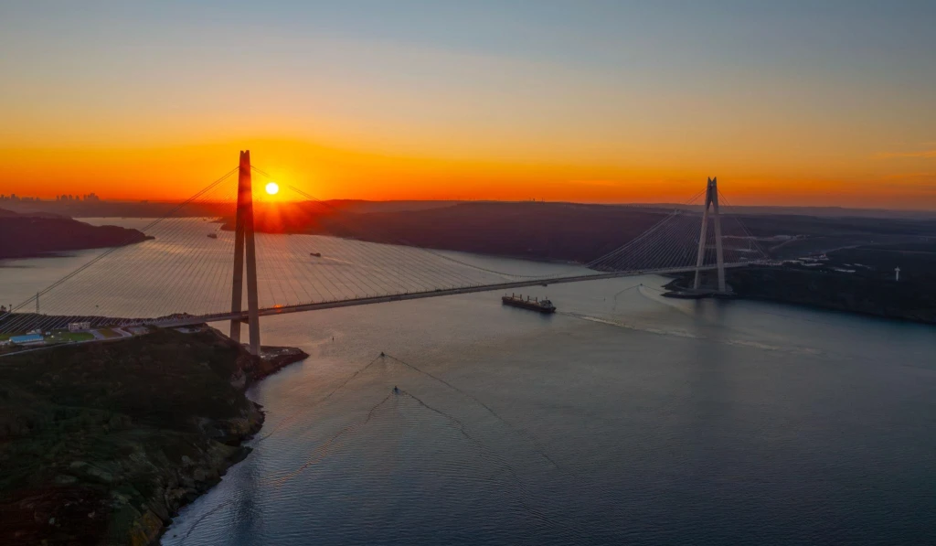 Escapada al atardecer de Poyrazköy: experiencia privada en la hora dorada del Bósforo y el mar Negro