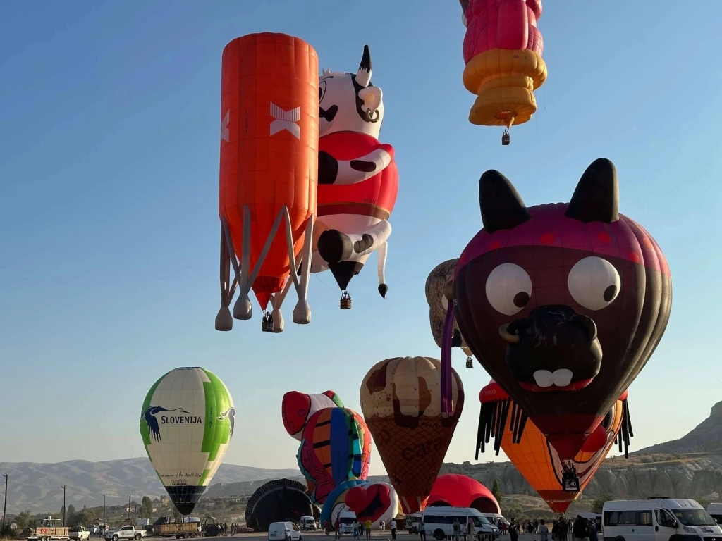 BalloonFest Cappadocia 2026: Sunrise Flights, Night Glow Shows & Photography Competition