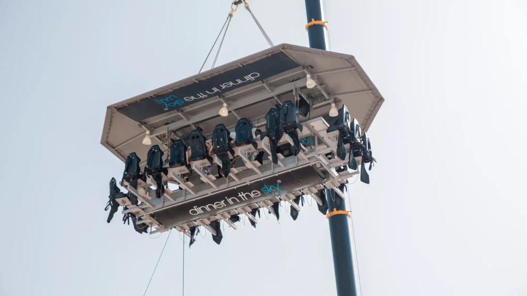 Dinner in the Sky Dubai | 50 Metrede Yemek Deneyimi