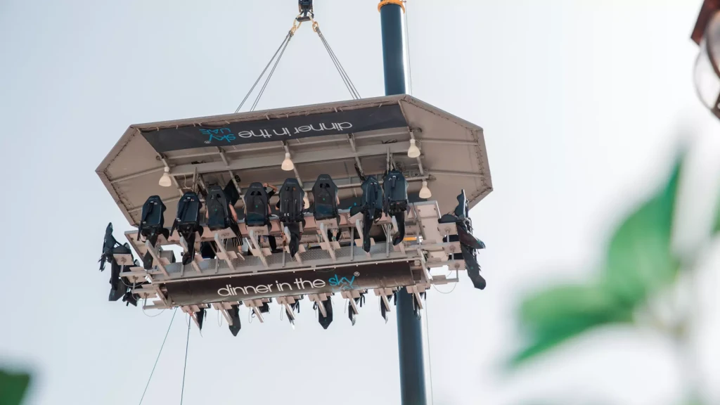 Dinner in the Sky Dubai | 50 Metrede Yemek Deneyimi
