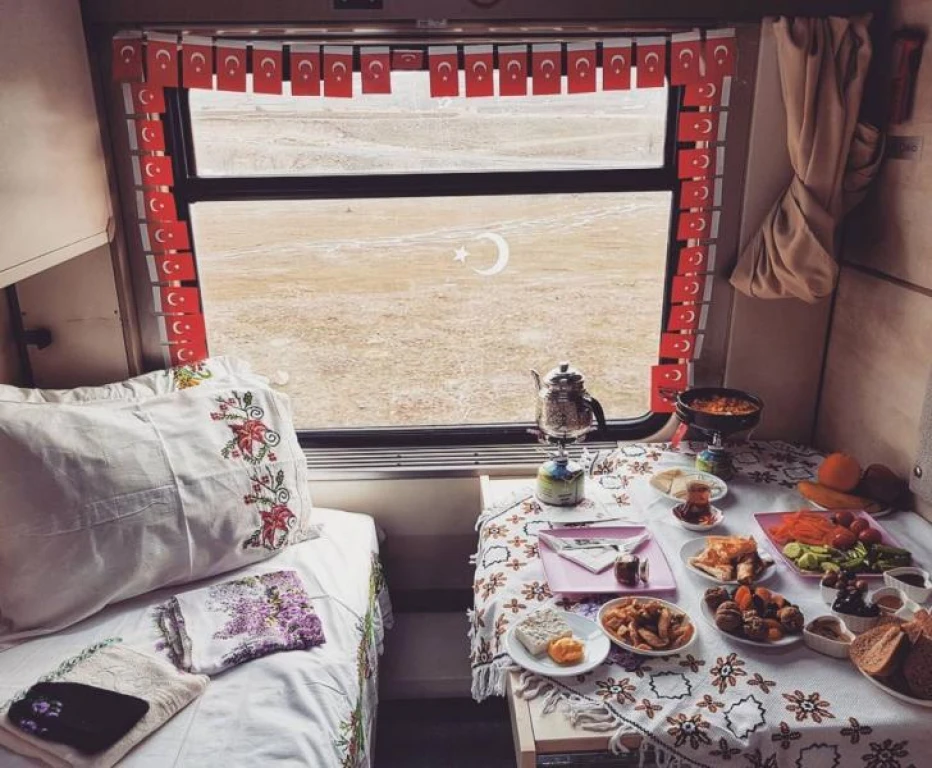 Uçak & Doğu Ekspresi İle Van Kars Erzurum Turu Thy İle / 3 Gece Otel Konaklamalı