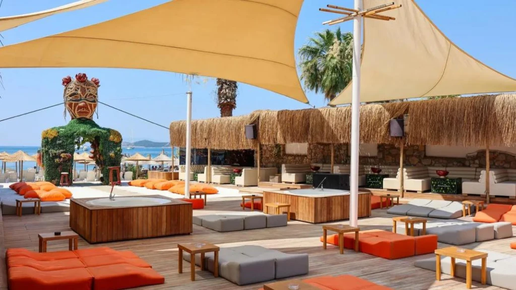 Regulus Gümbet Beach Hotel / 3 Gece 4 Gün / İstanbul Bursa ve İzmir Kalkışlı