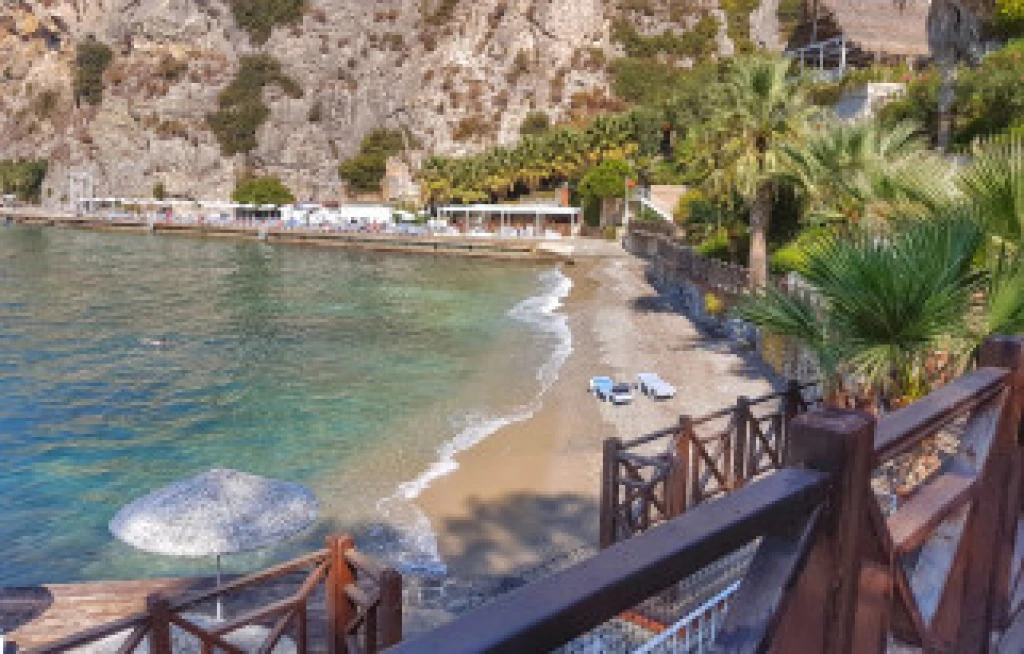 Ladonia Adakule Kuşadası Bursa Departure