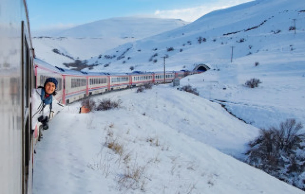 Touristic Eastern Express Kars Tour (Departing from Istanbul - Train Outbound - Return by Plane)