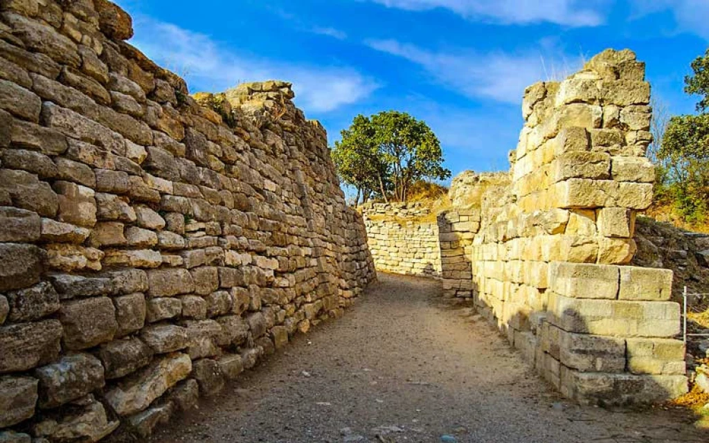 Çanakkale’s Ancient Secrets Tour from Bursa