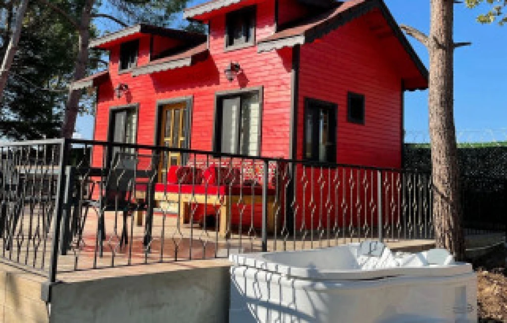 İznik Red House Bungalov (Havuzlu)
