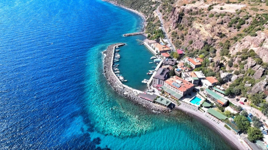 Assos Behramkale Tour Departing from Bursa (With Swimming Break)