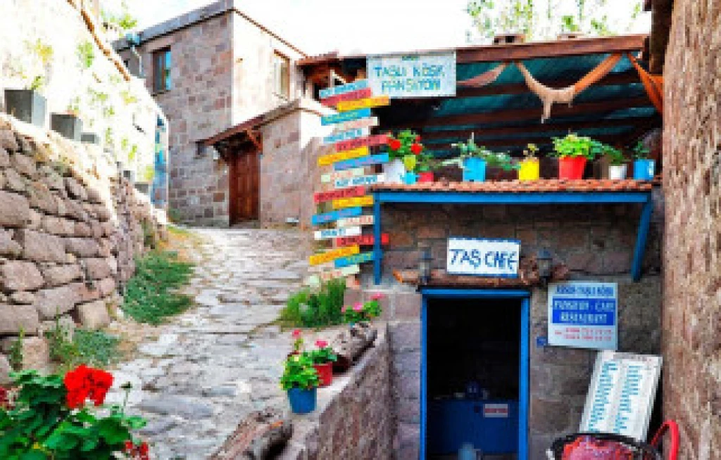 Assos Behramkale Tour Departing from Bursa (With Swimming Break)