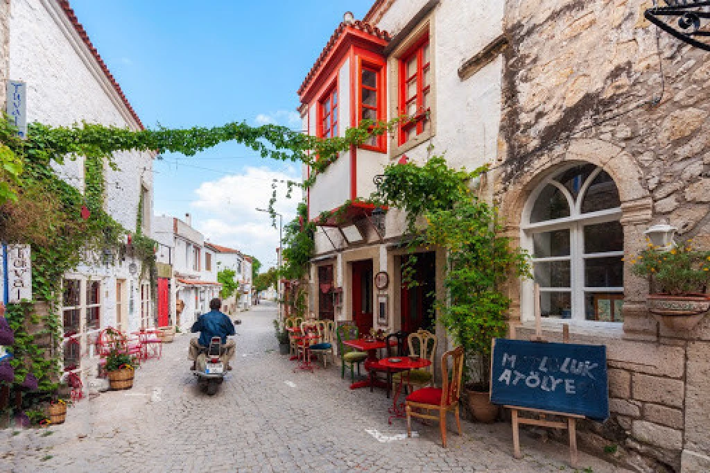 Çeşme Alaçatı Tour from Bursa with Swimming Break