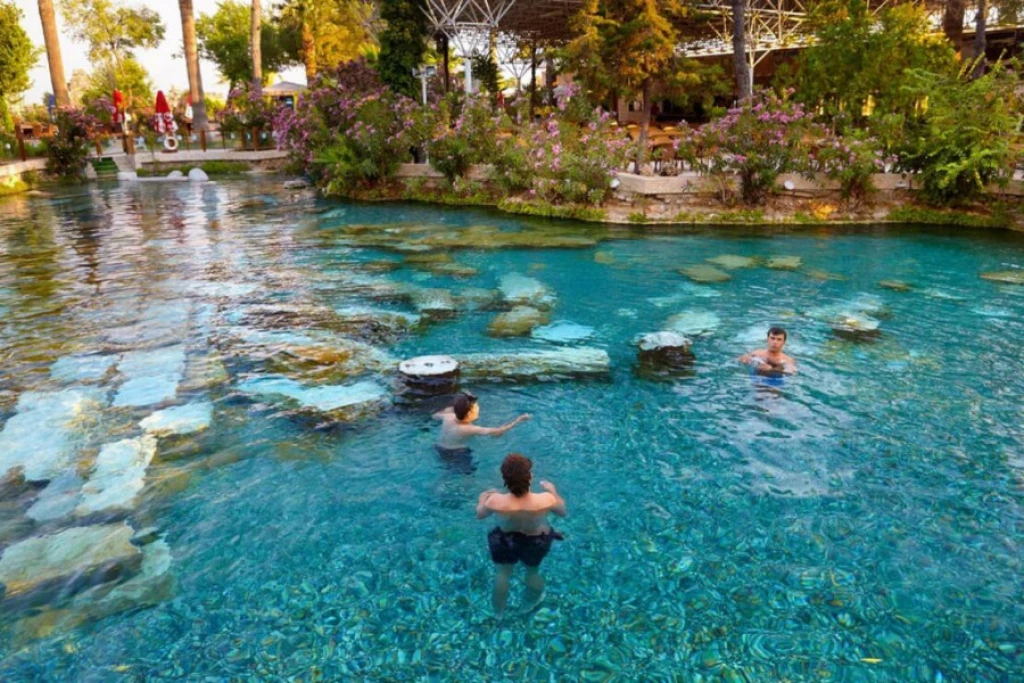 Pamukkale, Lavender Gardens and Salda Tour from Bursa
