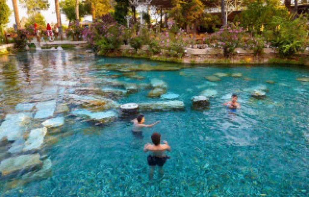 Pamukkale, Lavender Gardens and Salda Tour from Bursa