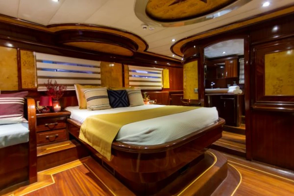 Gulet Yucebey 1 | Luxury Yacht Charter & Blue Cruise