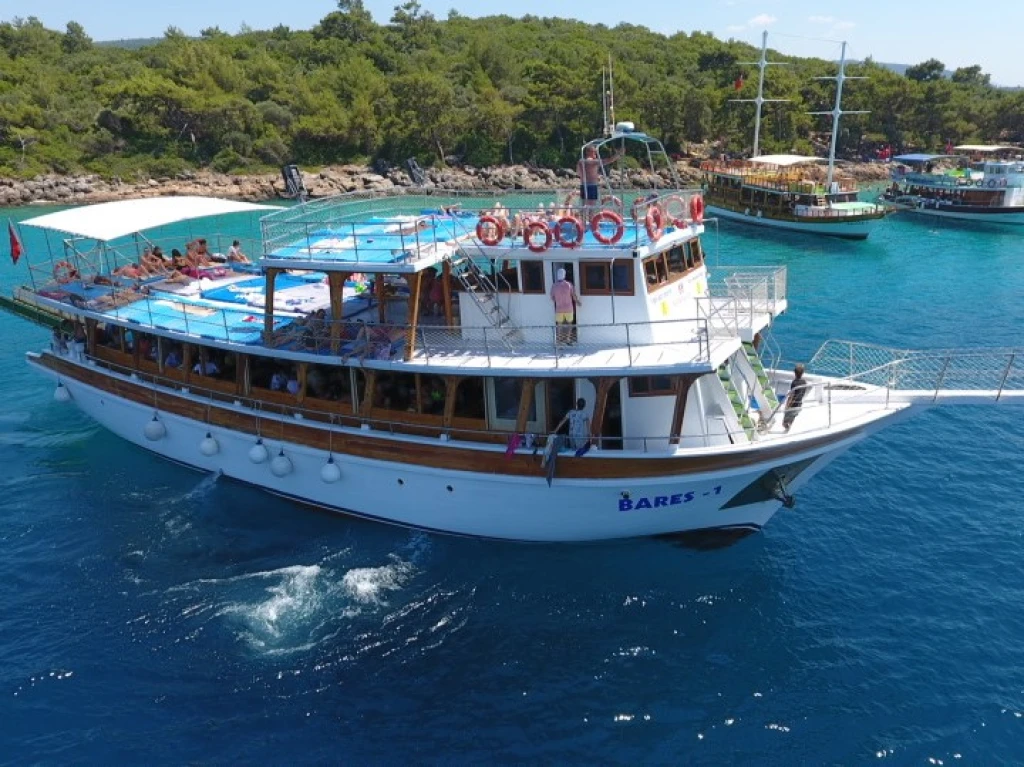 Marmaris Cleopatra Island Boat Trip with Lunch & Soft Drinks