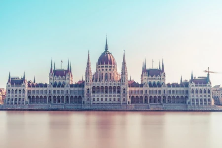 Türk Hava Yolları ile Budapeşte - Viyana - Prag Turu (Öğlen Dönüş)