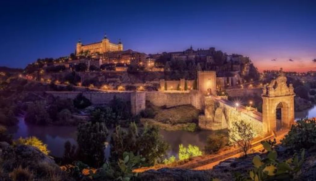 Tour Maxi España y Andalucía (BCN-MAD)