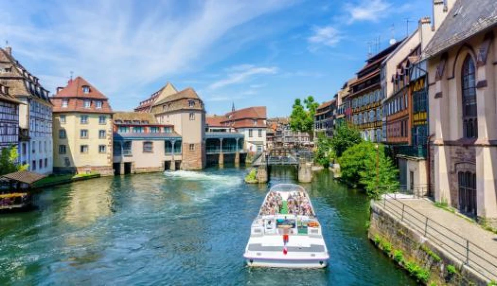 Ajet Airlines Elegant Benelux & Paris & Alsace Tour (CGN-BSL)