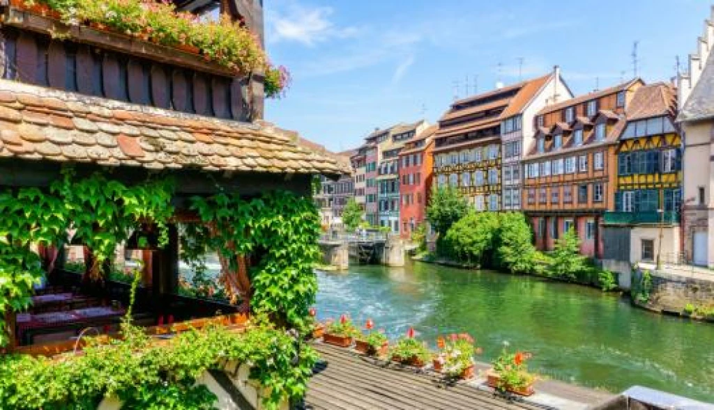 Ajet Airlines Elegant Benelux & Paris & Alsace Tour (CGN-BSL)