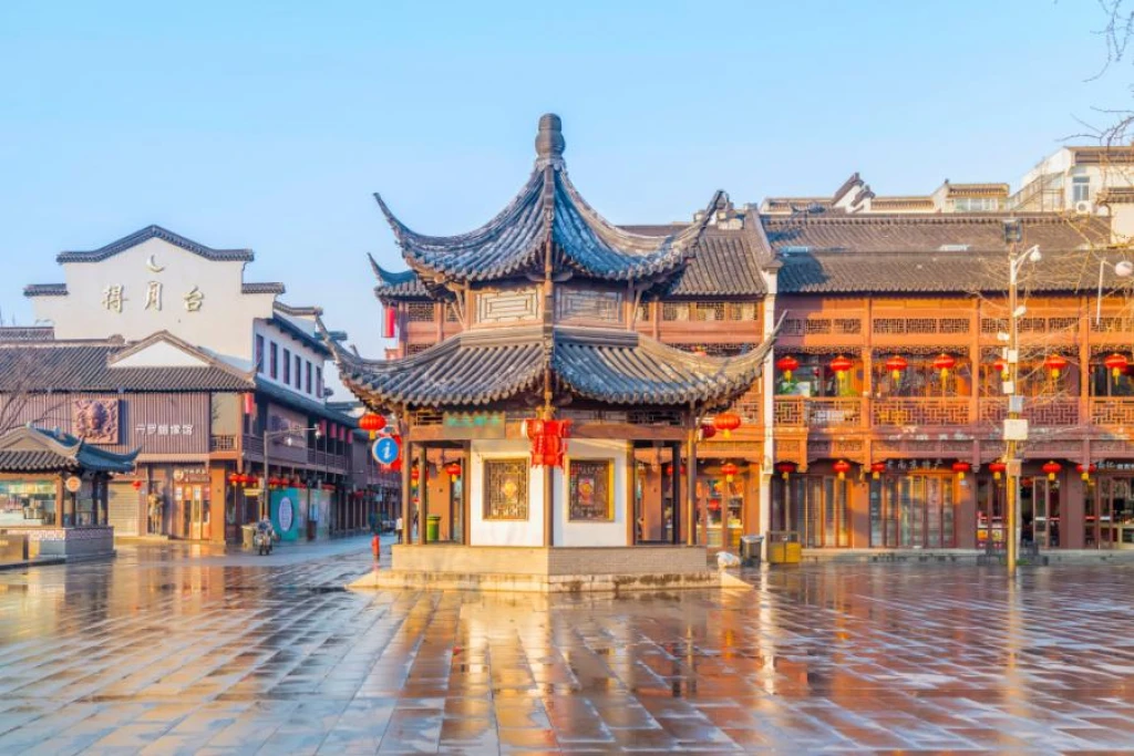 Elegant Legendary Chinese Empire Beijing & Xi’an & Luoyang & Zhengzhou & Shanghai - with Emirates Airlines