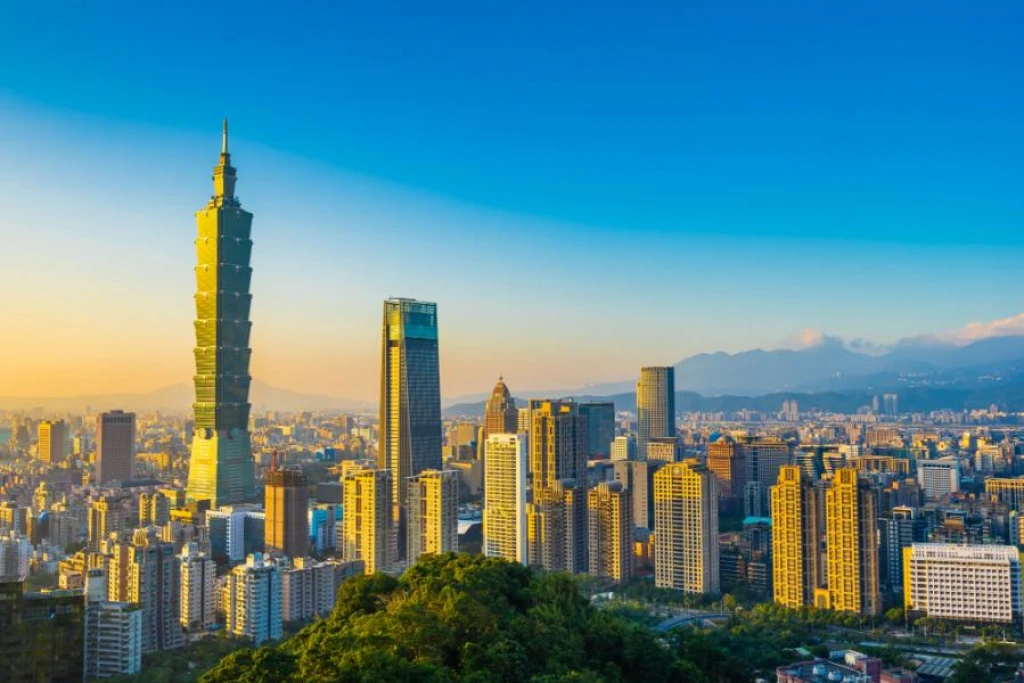 Elegant Legendary Chinese Empire Beijing & Xi’an & Luoyang & Zhengzhou & Shanghai - with Emirates Airlines