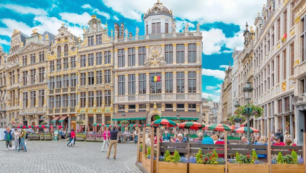 Ajet Hava Yolları ile Maxi Benelüks & Paris & Alsace Turu (BSL-CGN)