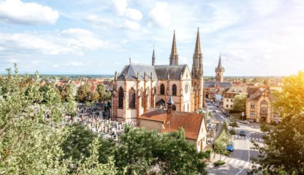 AJet Airlines Elegant Benelux & Paris & Alsace Tour (BSL-CGN)