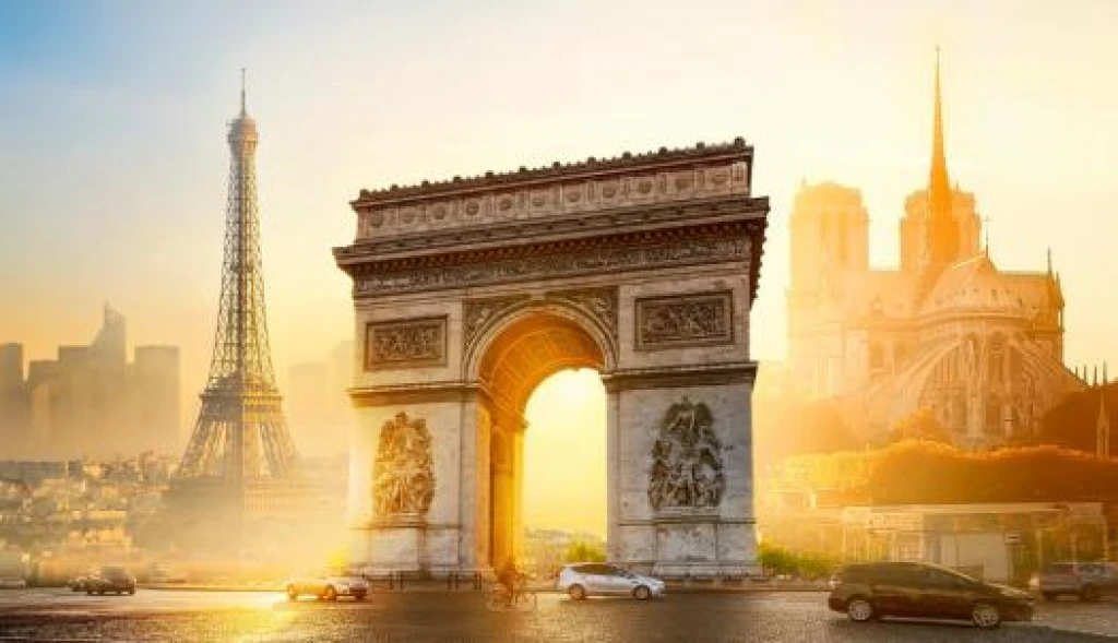 Pegasus Hava Yolları ile Paris & Disneyland Turu