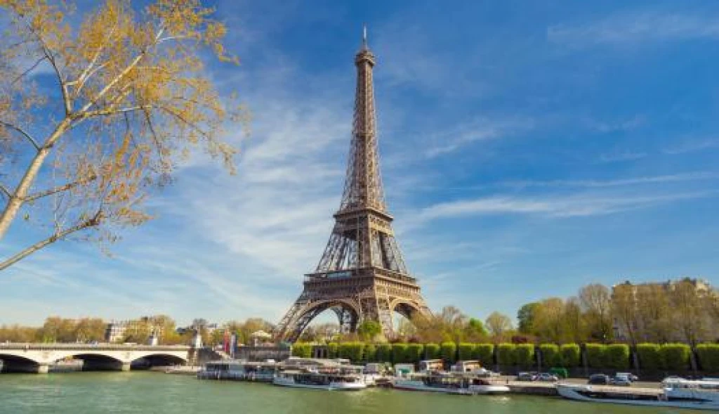 Pegasus Hava Yolları ile Paris Turu