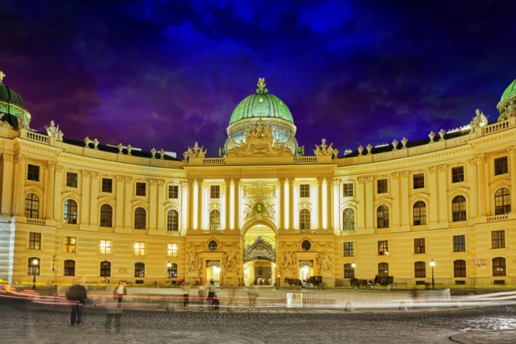 Istanbul, Budapest - Vienna - Prague Tour