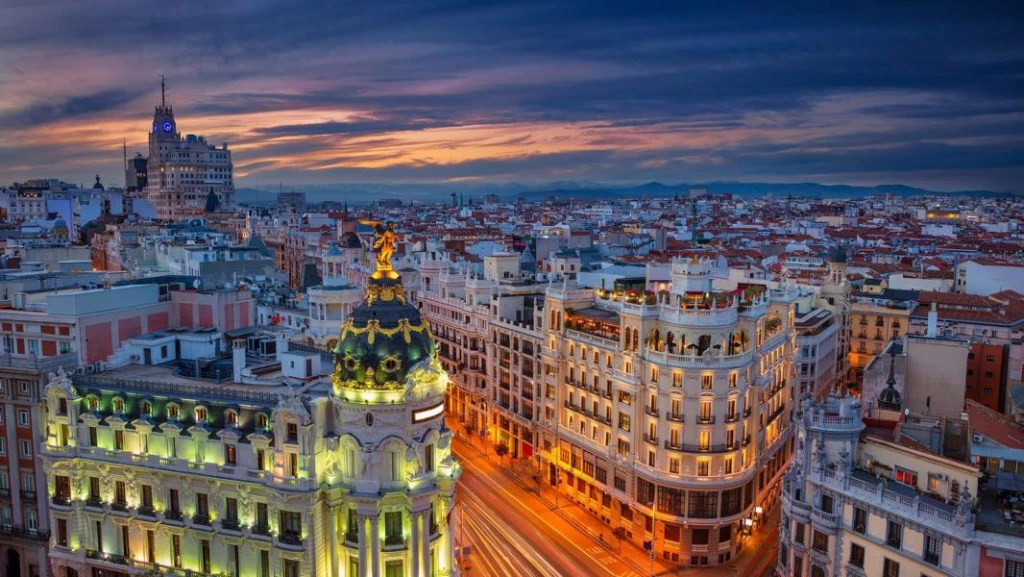 Pegasus Hava Yolları ile Elegant Madrid Valencia Barcelona Turu