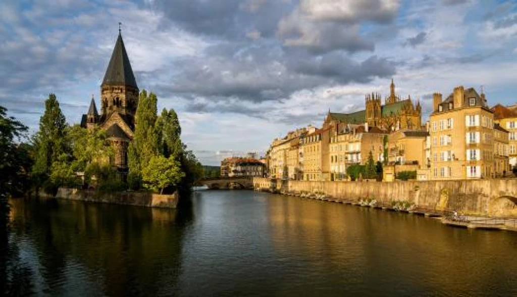 Pegasus Airlines Elegant Benelux & Paris & Alsace Tour (AMS-BSL)