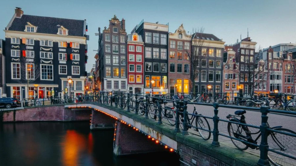 Pegasus Airlines Elegant Benelux & Paris & Alsace Tour (AMS-BSL)