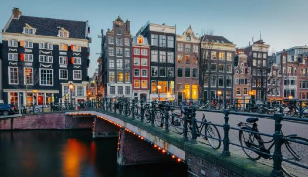 Pegasus Airlines Elegant Benelux & Paris & Alsace Tour (AMS-BSL)