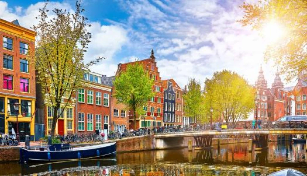 Pegasus Airlines Elegant Benelux & Paris & Alsace Tour (AMS-BSL)