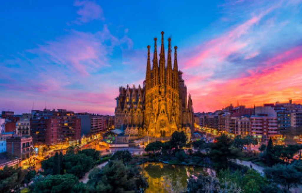 Pegasus Airlines Elegant Spain & Andalusia Tour (MAD-BCN)