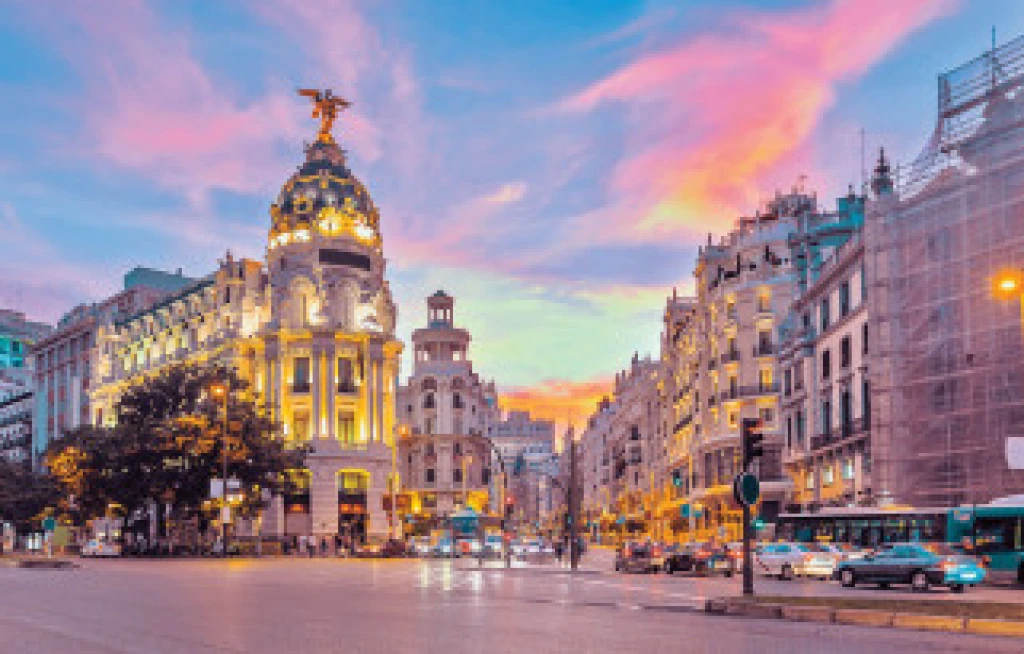 Pegasus Airlines Elegant Spain & Andalusia Tour (MAD-BCN)