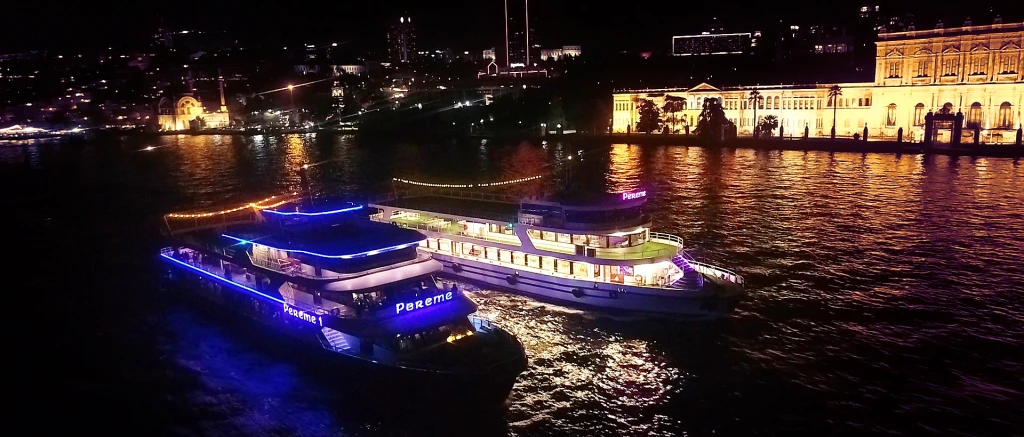 Night Cruise by Pereme Tour