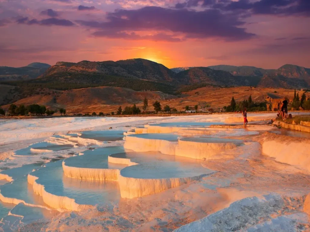 Marmaris: Pamukkale by Night Tour With Cotton Castle Hierapolis