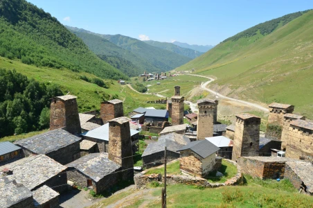 Kafkasların Kalbine Yolculuk – Gürcistan Svaneti Düşler Dünyası Doğa ve Trekking Turu | 6 Gece 7 Gün