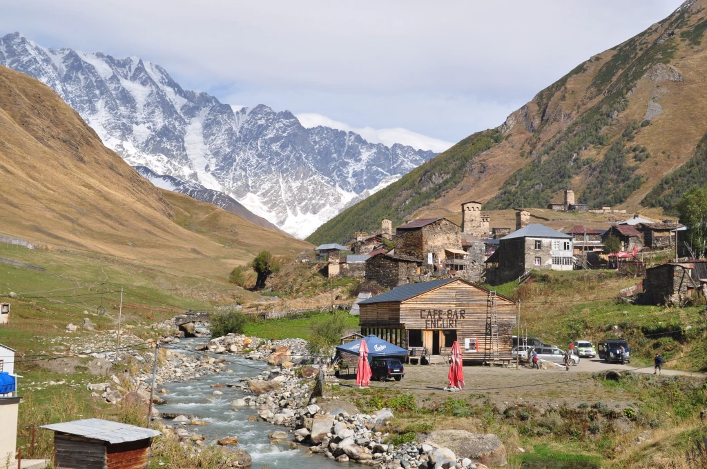 Kafkasların Kalbine Yolculuk – Gürcistan Svaneti Düşler Dünyası Doğa ve Trekking Turu | 6 Gece 7 Gün