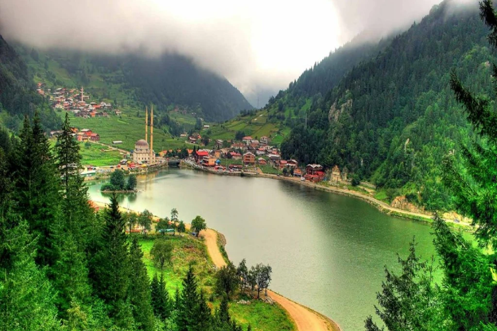 Bursa Çıkışlı Karadeniz Turu 3 Gece Otel Konaklamalı (Batum Turu Dahil)