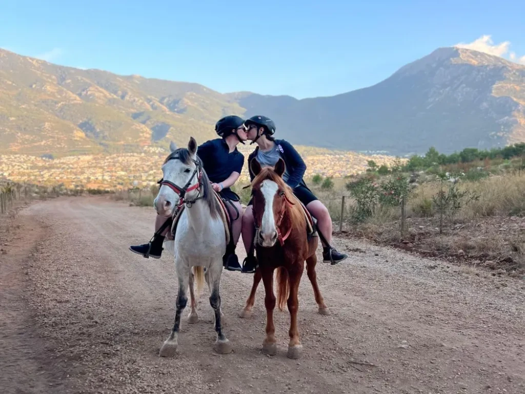 Fethiye ve Ölüdeniz'den Hayalet Şehirde At Safarisi
