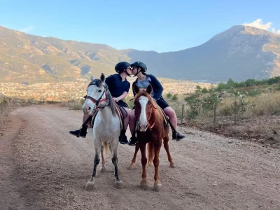 Fethiye ve Ölüdeniz'den Hayalet Şehirde At Safarisi