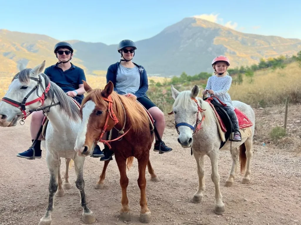 Fethiye ve Ölüdeniz'den Hayalet Şehirde At Safarisi