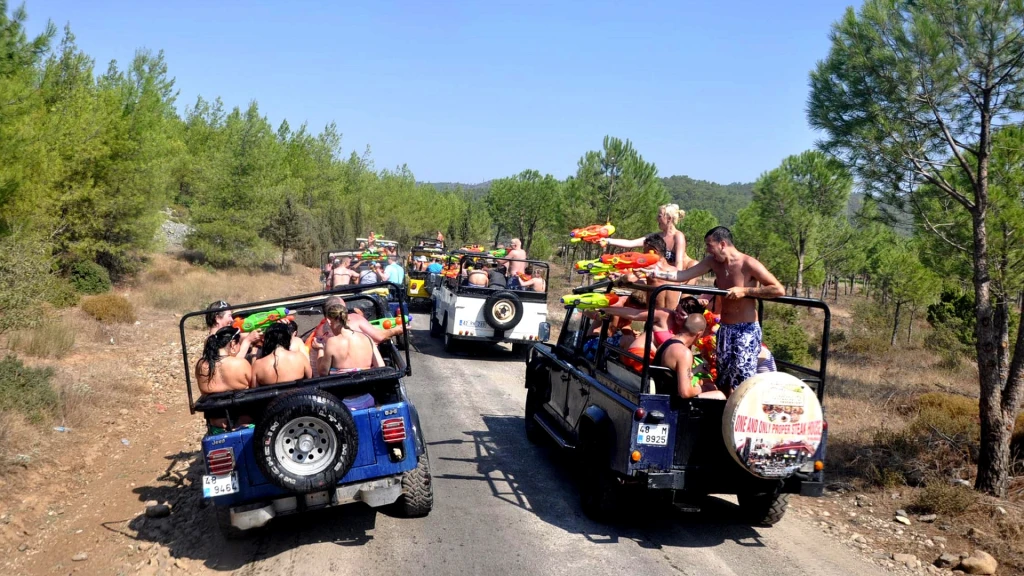 Safari in jeep a Marmaris, cascata e tour della spiaggia di Gesù