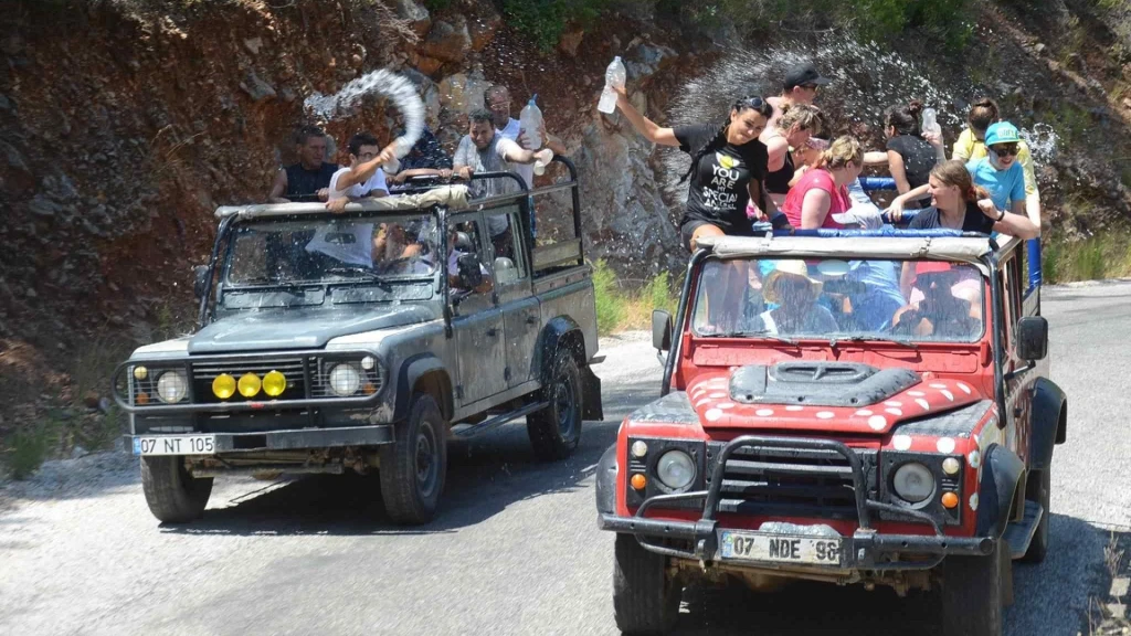 Safari in jeep a Marmaris, cascata e tour della spiaggia di Gesù