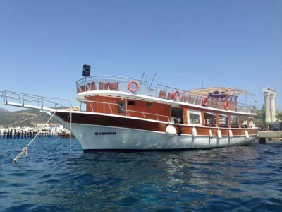 Bodrum Boat Tour to Black Island (Karaada) with Lunch